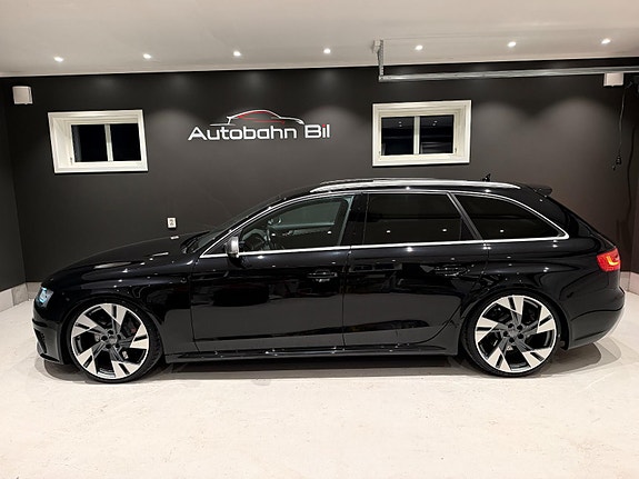 Audi RS4 8 of 30