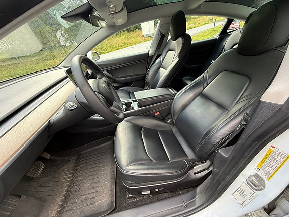 Tesla Model 3 8 of 9