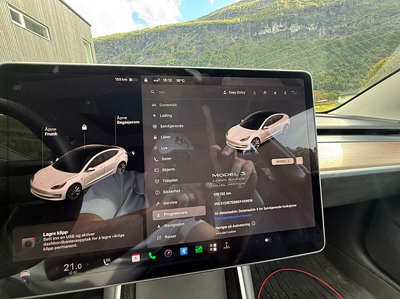 Tesla Model 3 7 of 9