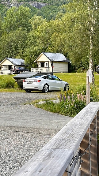 Tesla Model 3 5 of 5