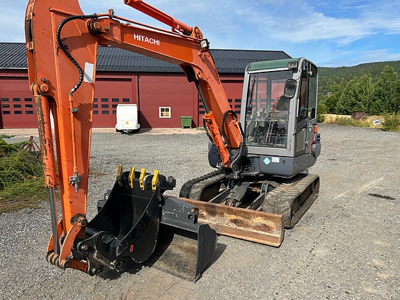Hitachi ZX50 m/ ny hydr. pusseskuff 2 of 8