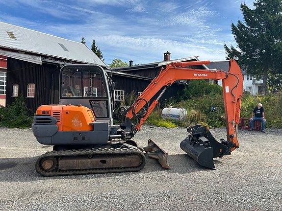 Hitachi ZX50 m/ ny hydr. pusseskuff 4 of 8