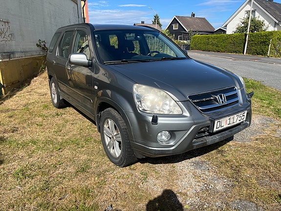 Honda CR-V 2 of 27