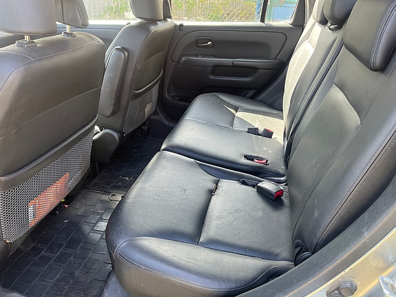Honda CR-V 12 of 27