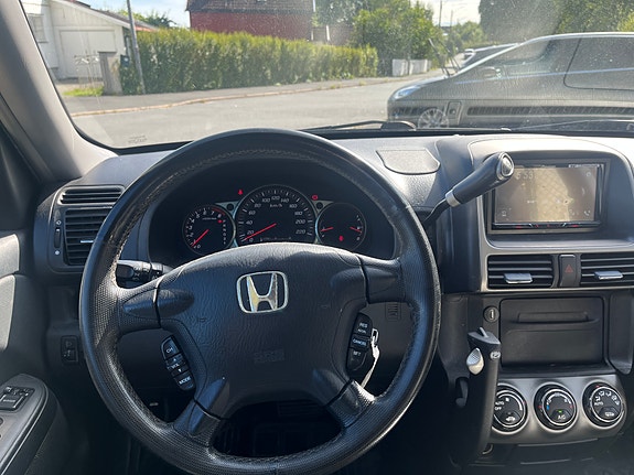 Honda CR-V 13 of 27