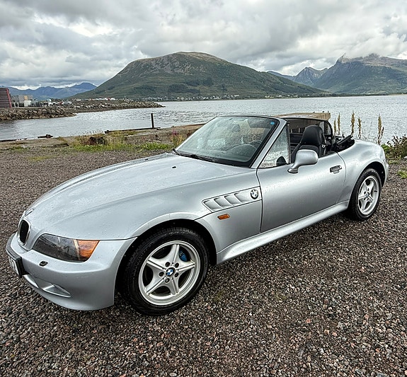 BMW Z3 2 of 4