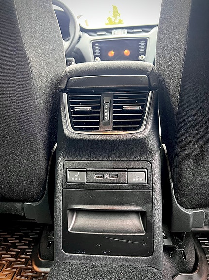 Skoda Octavia 13 of 27