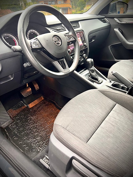 Skoda Octavia 17 of 27