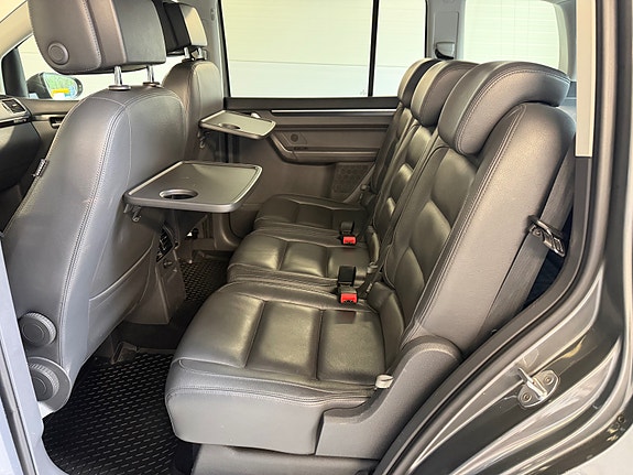 Volkswagen Touran 11 of 30