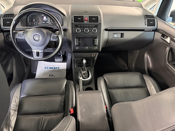 Volkswagen Touran 10 of 30