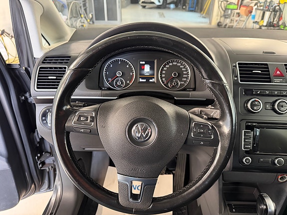 Volkswagen Touran 19 of 30