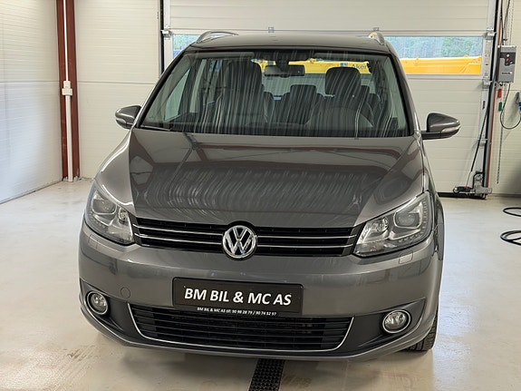 Volkswagen Touran 2 of 30