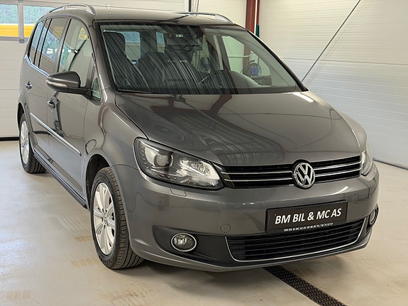 Volkswagen Touran 3 of 30