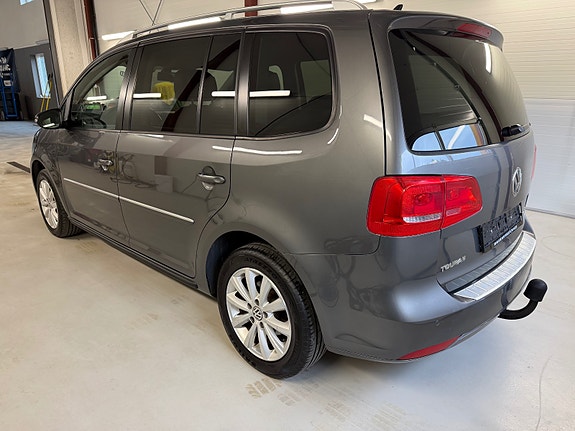 Volkswagen Touran 6 of 30