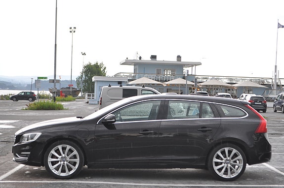 Volvo V60 11 of 28