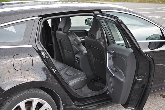 Volvo V60 15 of 28