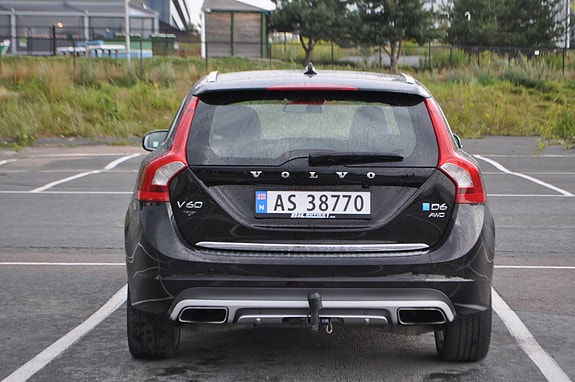 Volvo V60 8 of 28