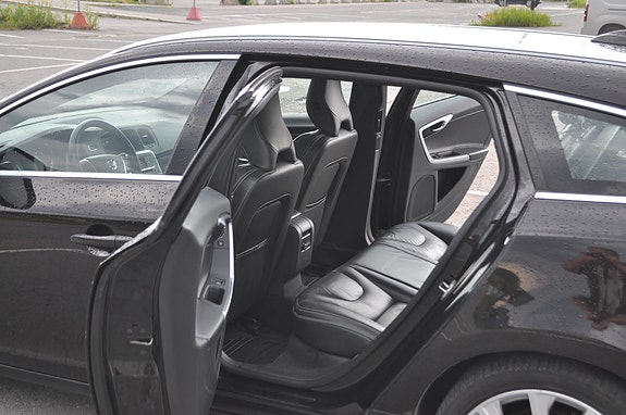 Volvo V60 16 of 28