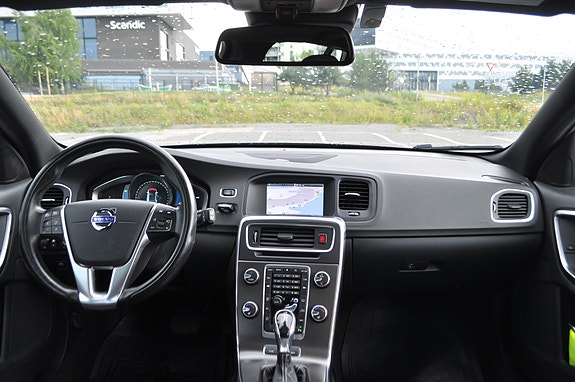 Volvo V60 18 of 28