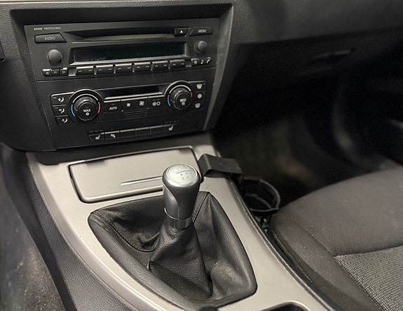 BMW 318d 15 of 15