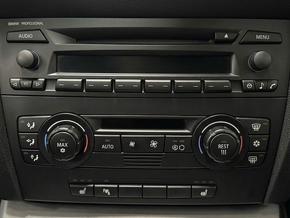 BMW 318d 14 of 15