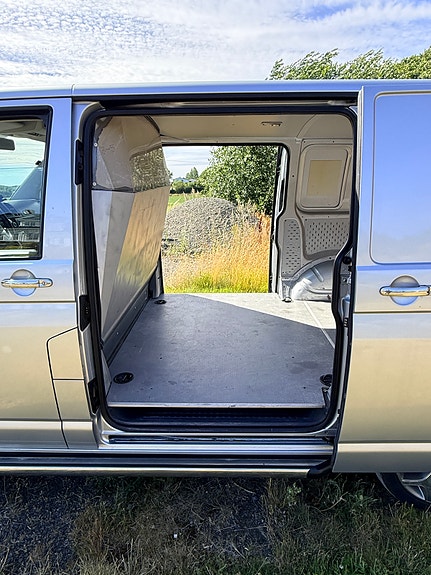 Volkswagen Transporter 30 of 30