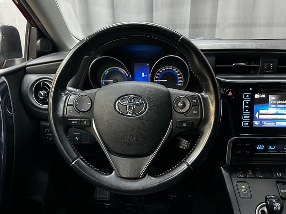 Toyota Auris 13 of 30