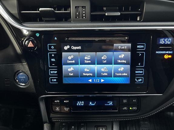Toyota Auris 22 of 30
