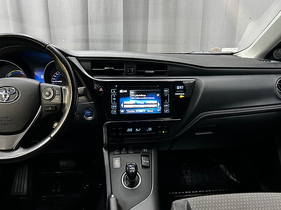 Toyota Auris 19 of 30