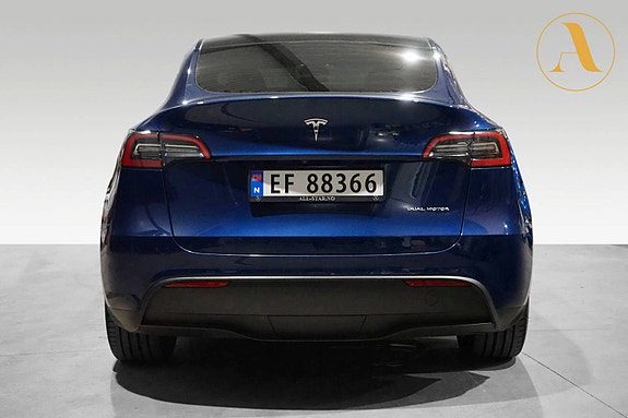 Tesla Model Y 8 of 30