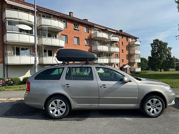 Skoda Octavia 2 of 14