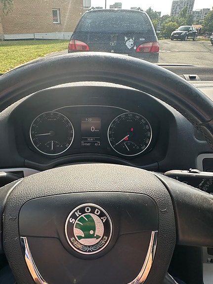 Skoda Octavia 9 of 14
