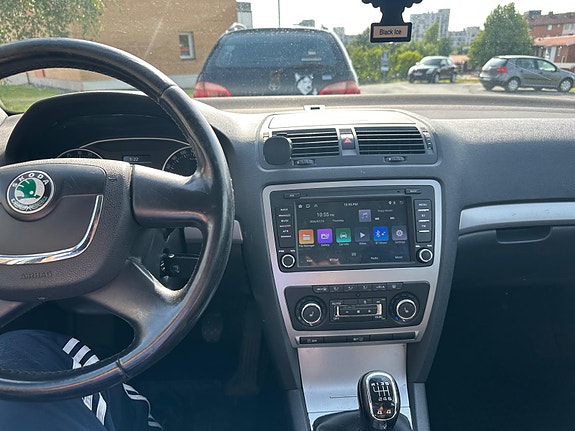 Skoda Octavia 8 of 14