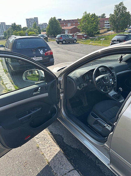 Skoda Octavia 7 of 14