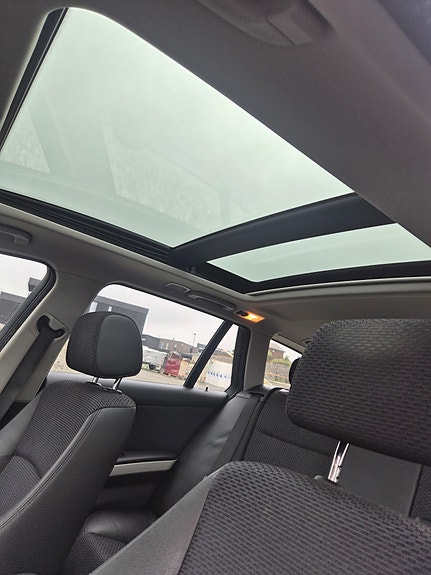 BMW 320d 13 of 15