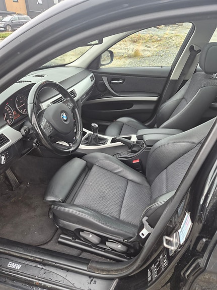 BMW 320d 9 of 15