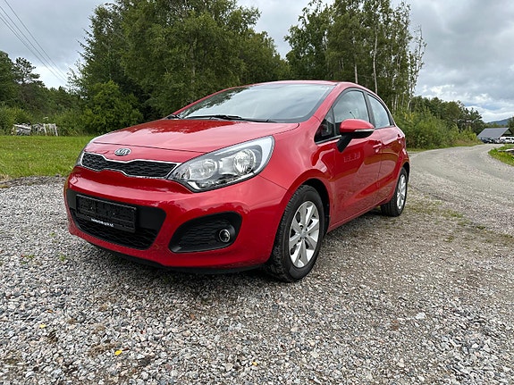 Kia Rio 2 of 16