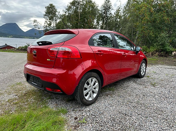 Kia Rio 6 of 16