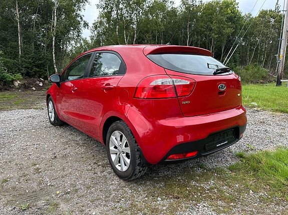 Kia Rio 4 of 16