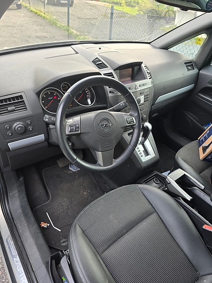 Opel Zafira 10 of 10