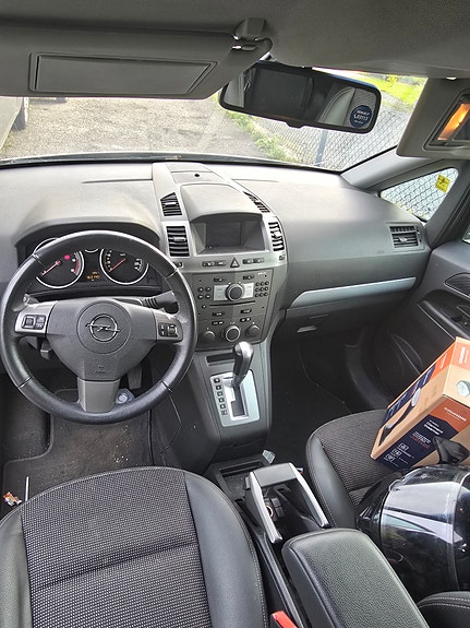 Opel Zafira 7 of 10