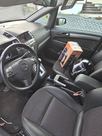 Opel Zafira 8 of 10