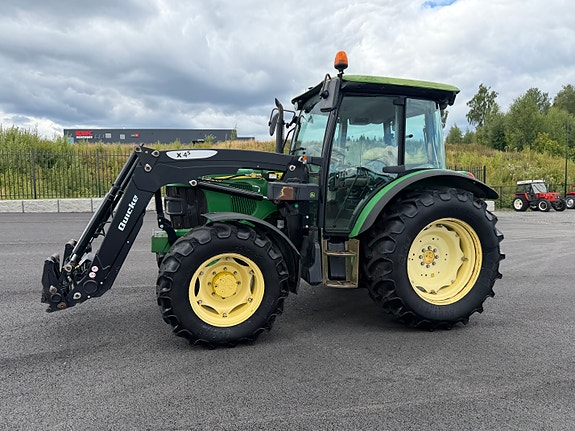 John Deere 5820 5 of 30