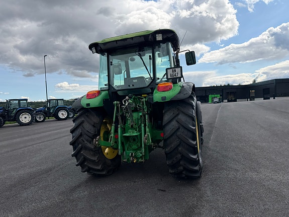 John Deere 5820 16 of 30