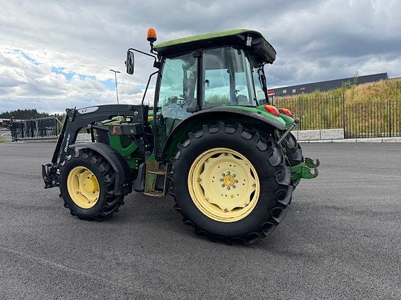 John Deere 5820 9 of 30