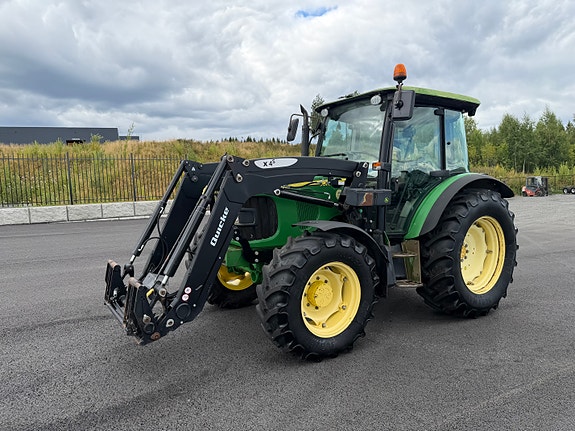John Deere 5820 3 of 30