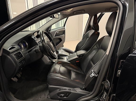 Volvo V70 13 of 24