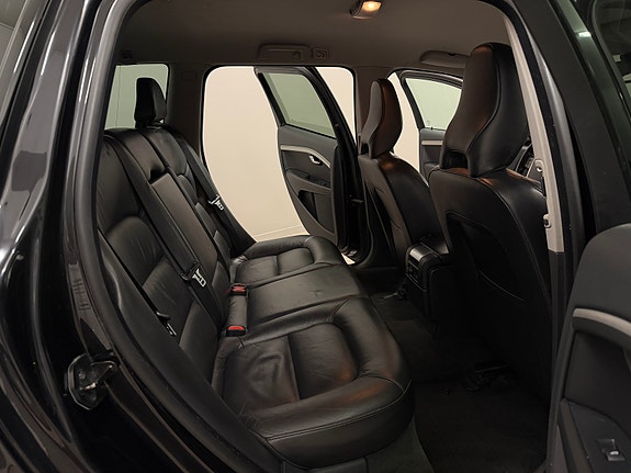 Volvo V70 15 of 24
