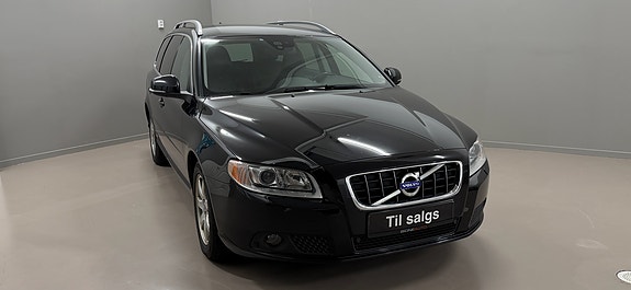 Volvo V70 2 of 24