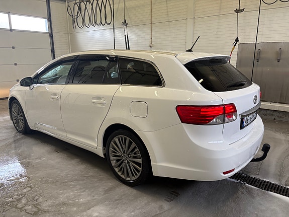 Toyota Avensis 20 of 30